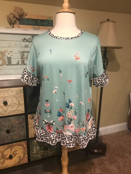 Plus Size Floral Top with Leopard Print Ruffle Trim